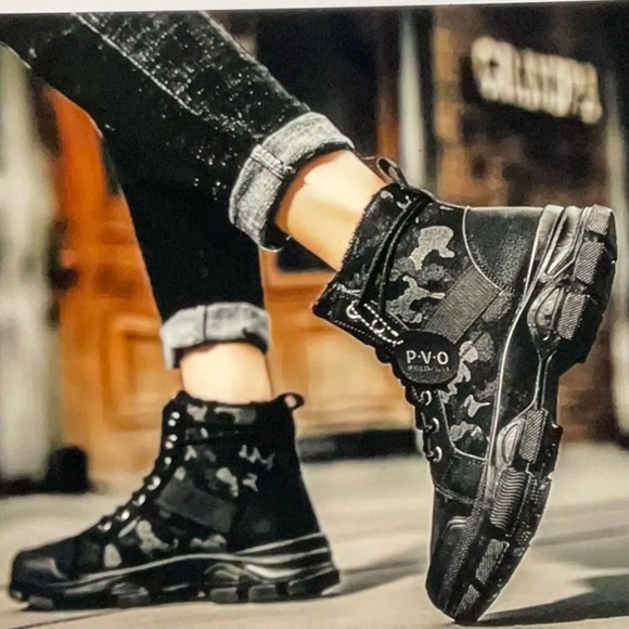 NWOT men’s black camouflage fleece lined high top lace boots, size 8.5 - Picture 3 of 7